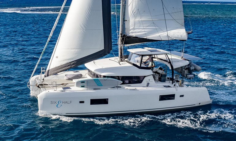 LAGOON 42 OWNERS VERSION FOR SALE 36 DEGREES BROKERS TAHITI.1