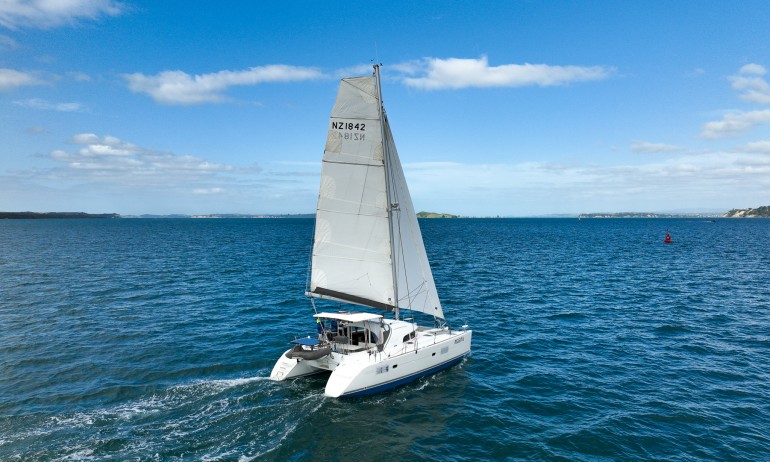 Lagoon 380 204