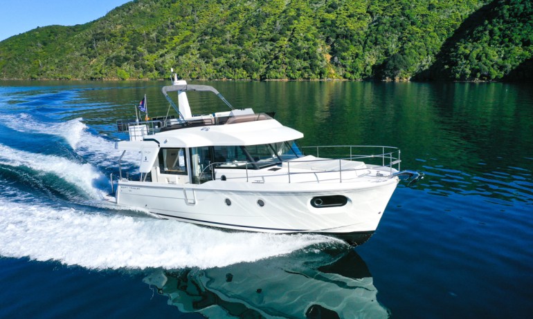 Swift Trawler 2 Under way For Sale with 36° Brokers