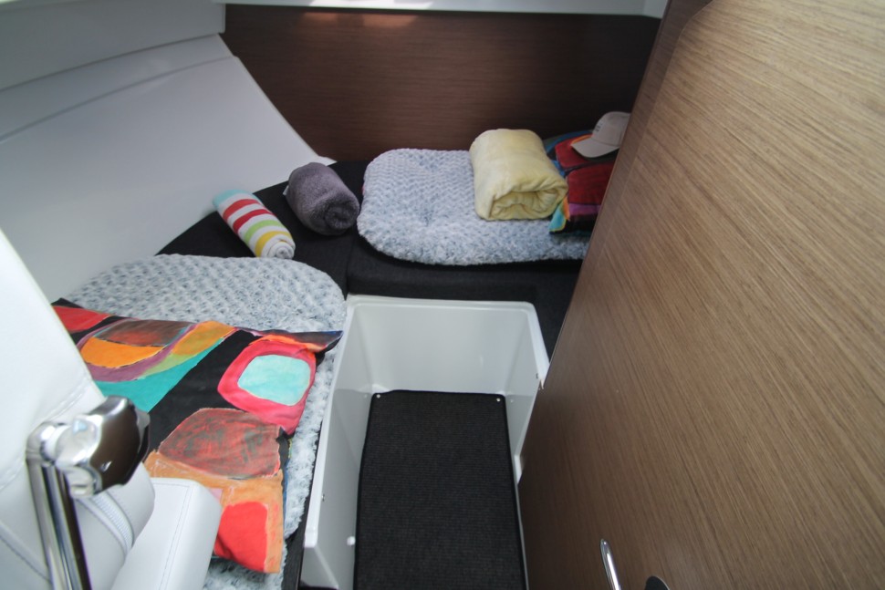 Antares 12 Fwd cabin