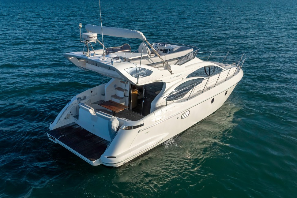 Azimut 43 Flybridge 8 still