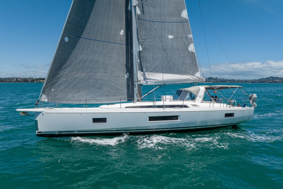 Beneteau Oceanis 51.1 1 exterior