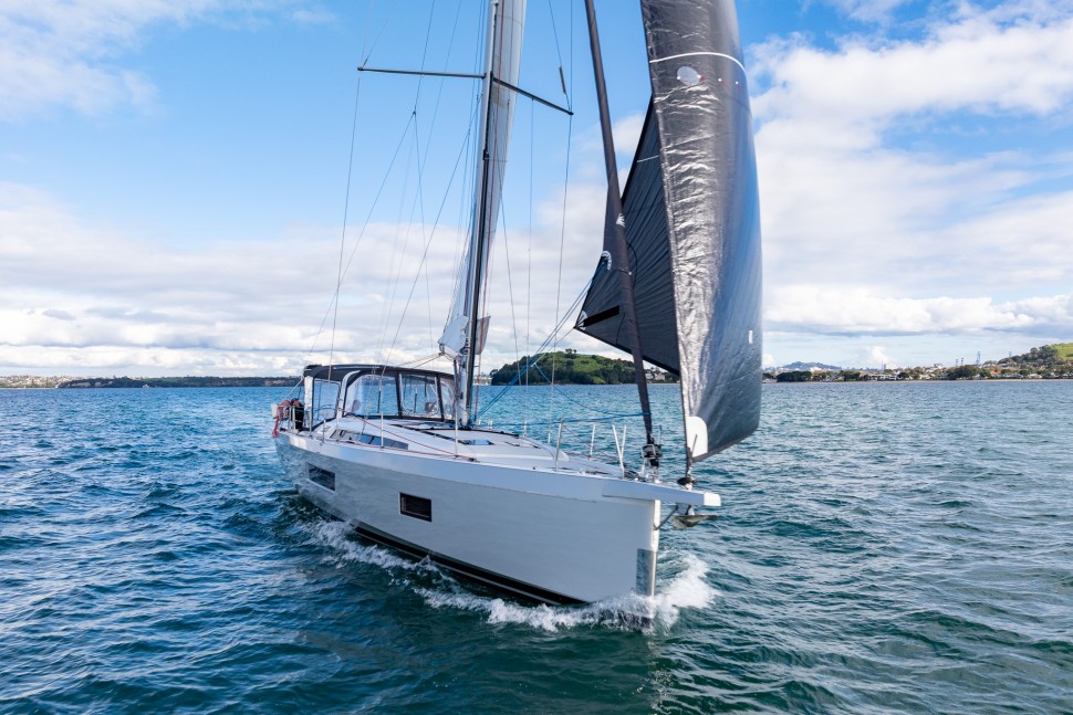Beneteau Oceanis 51.1 10
