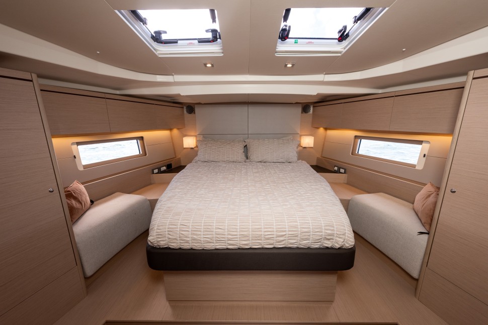 Beneteau Oceanis 51.1 16