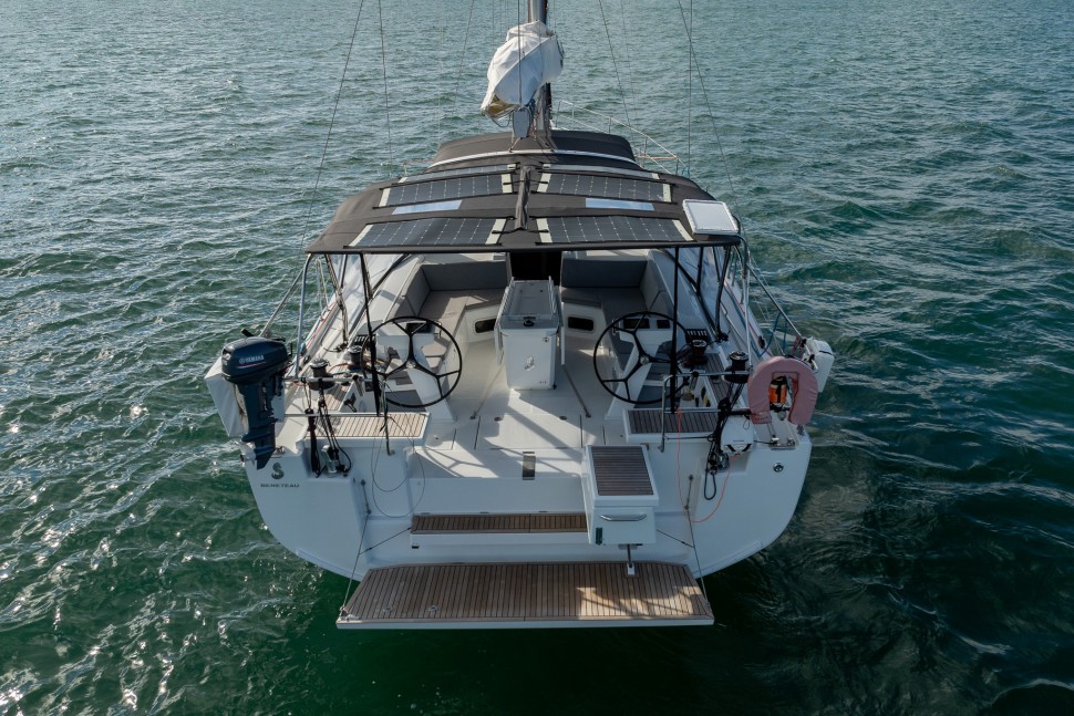 Beneteau Oceanis 51.1 3