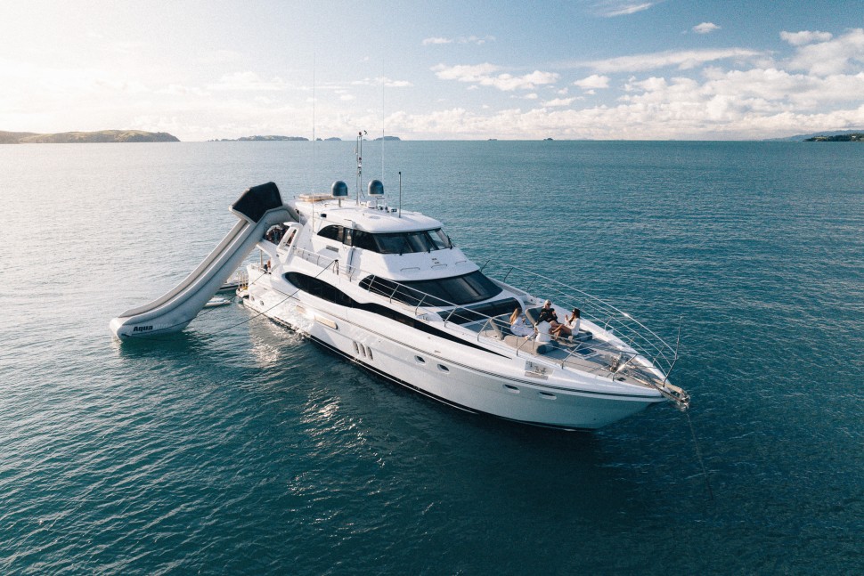 Dyna Laguna 77 Tawaki 1 exterior slide starboard3