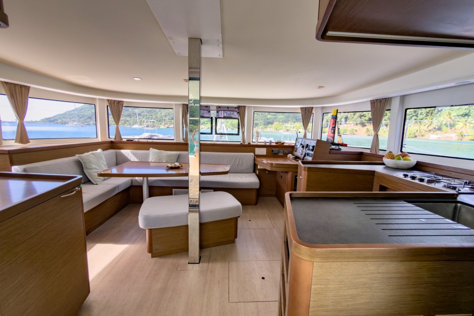 LAGOON 42 OWNER 3CABINS 10