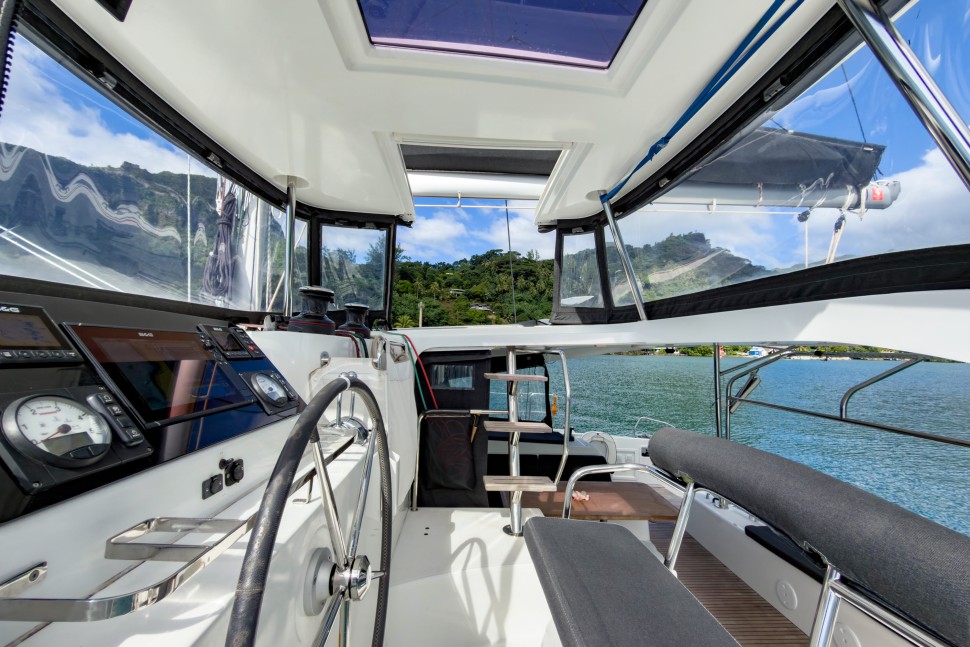 LAGOON 42 OWNER 3CABINS 19