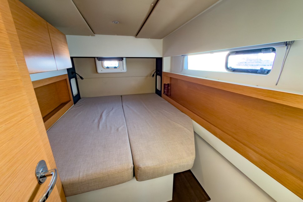 NAUTITECH OPEN 40 OWNER 4 CABINS 43