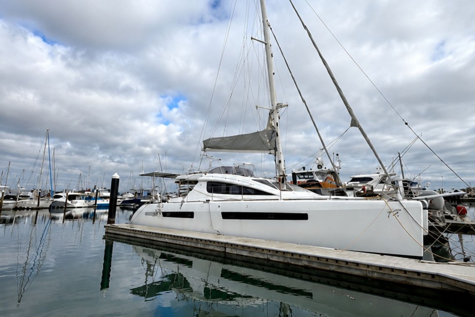 Privilege 615 White Lady 1