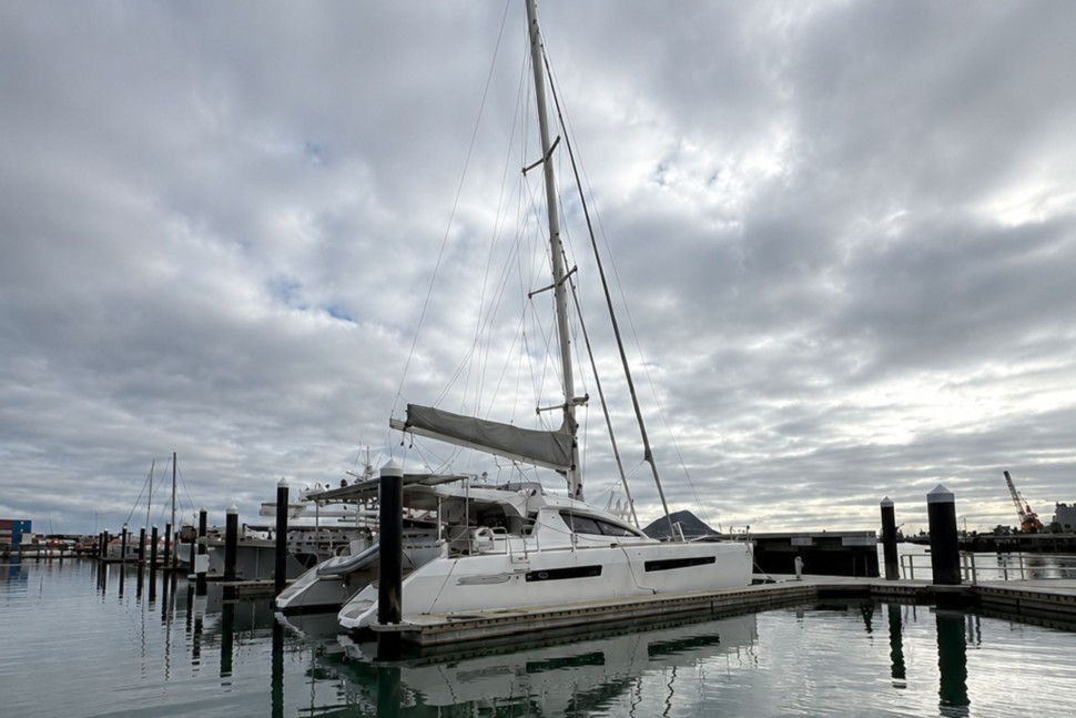 Privilege 615 White Lady 2