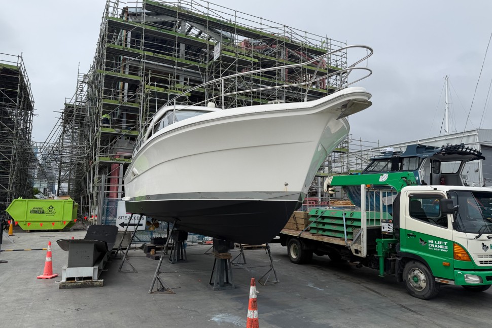 Riviera 3600 021 out of water 1