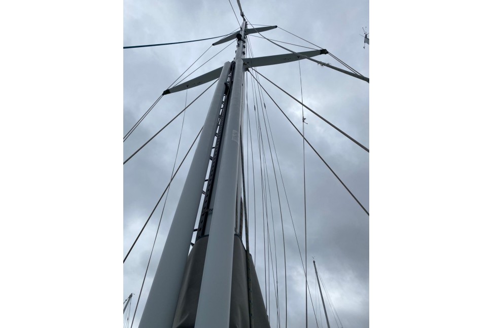 Warwick 4 Mast