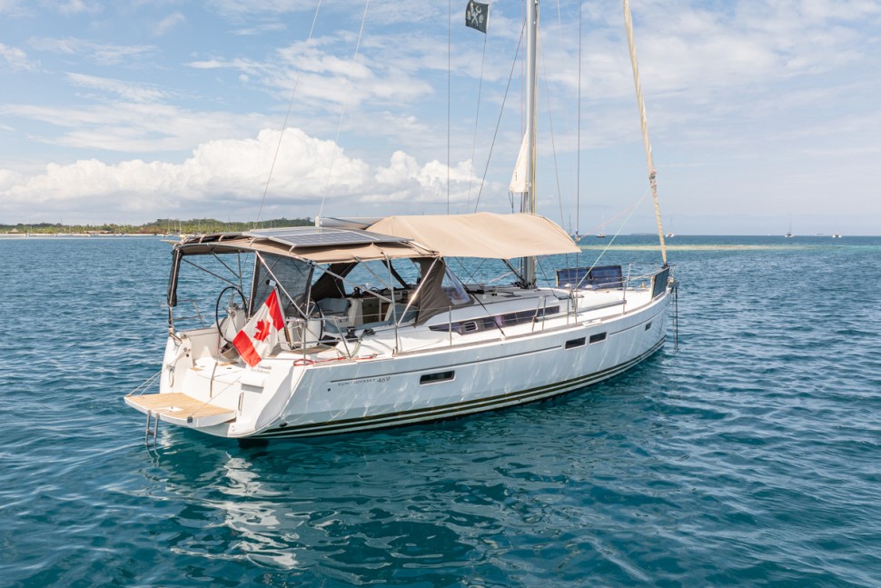 jeanneau sun odyssey 469 06 port bow profile anchored