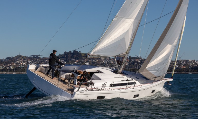 Beneteau First 44