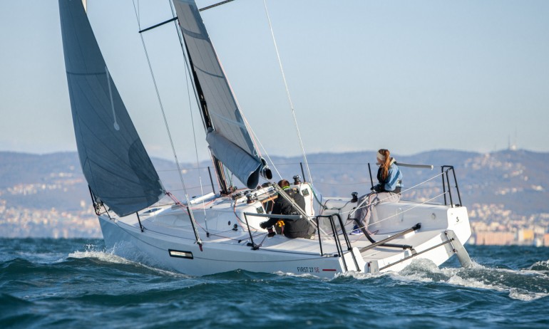 Beneteau First 27 SE