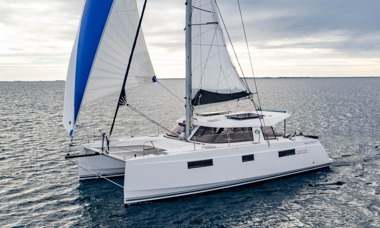 NAUTITECH OPEN 40 OWNER 4 CABINS