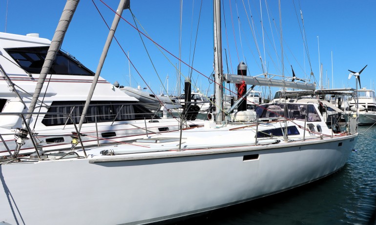 Sandy Jones Innovation port bow 2