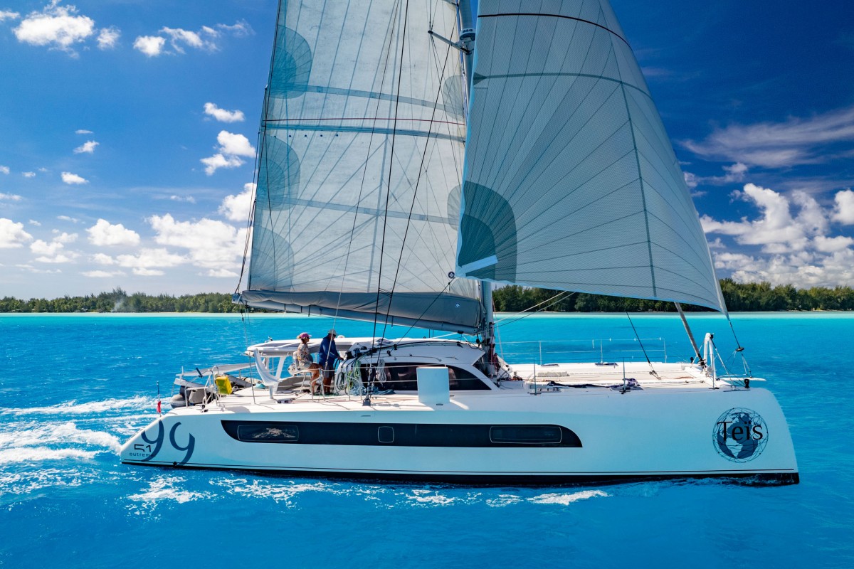 OUTREMER 51 exterior for sale with 36 degrees brokers tahiti