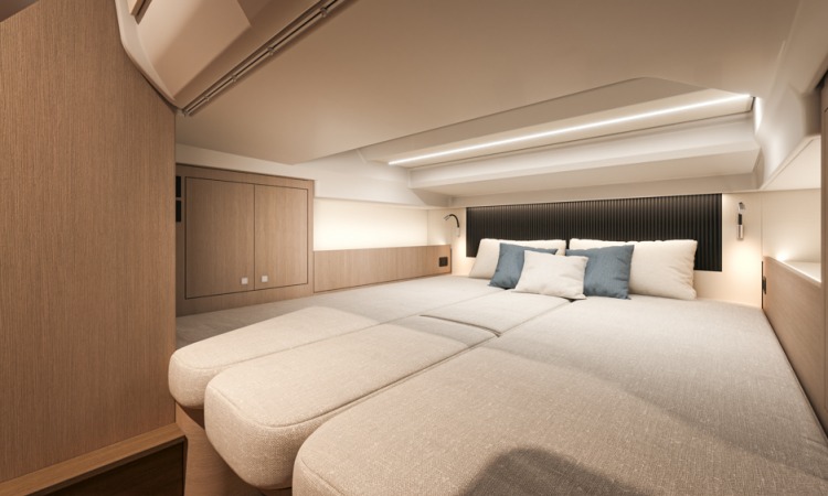 Beneteau Gran Turismo 35 Bed
