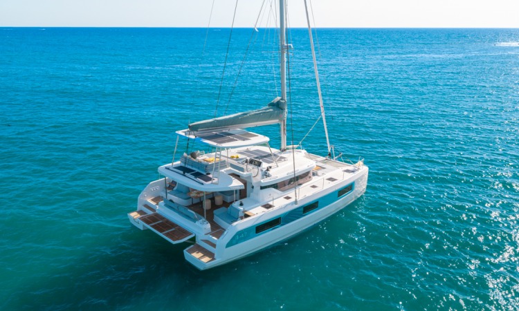 lagoon 47 03 aerial view flybridge cockpit2
