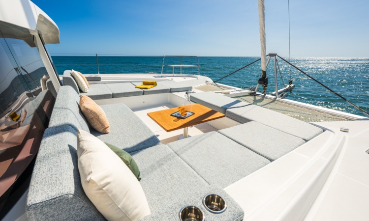 lagoon 47 06 forward cockpit sunbeds2