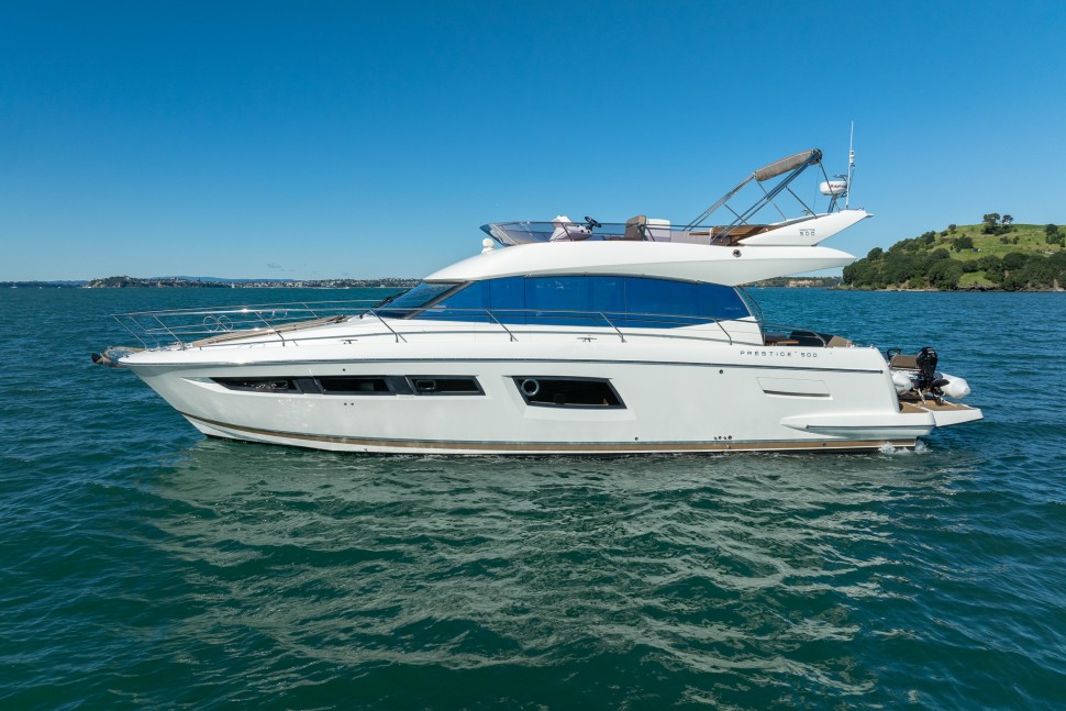 01 prestige 500 fly kauri bay starboard profile2