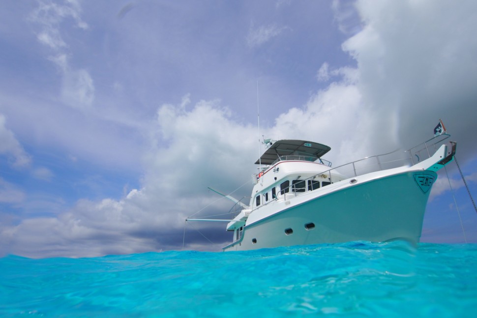 02 nordhavn 47 southern star bow waterline view