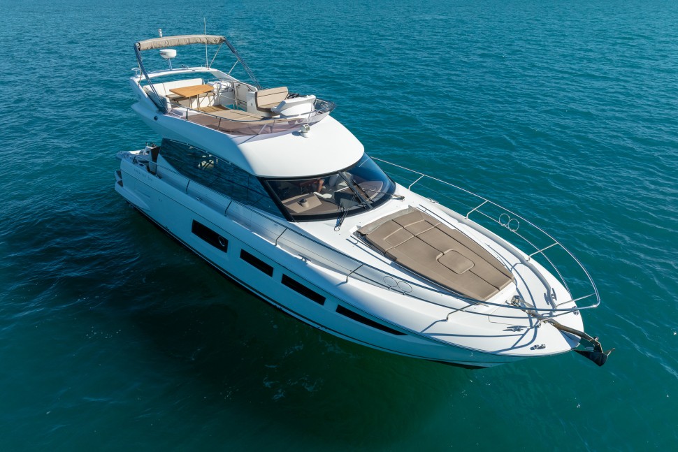 03 prestige 500 fly kauri bay aerial bow view