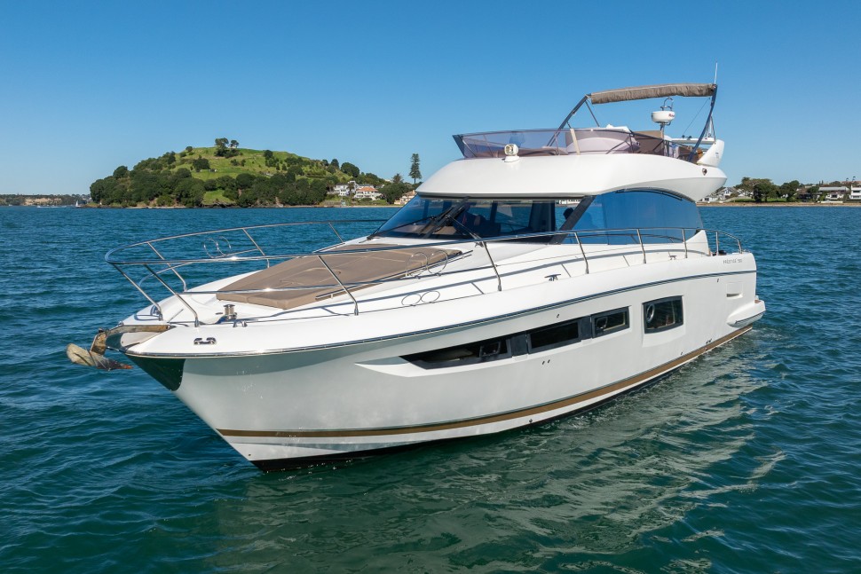 04 prestige 500 fly kauri bay bow view anchor