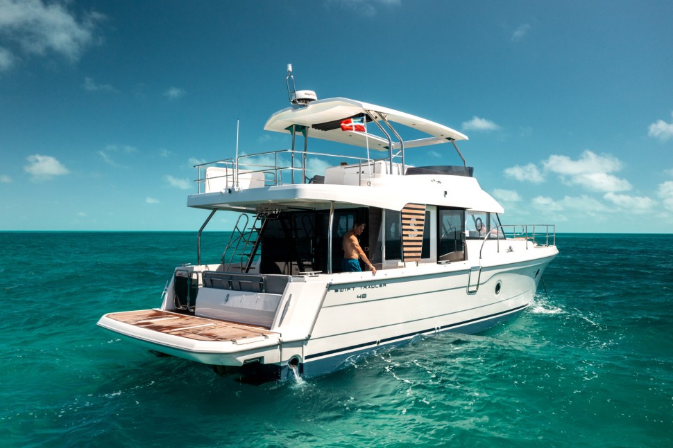 06 beneteau swift trawler 48 stern quarter anchor
