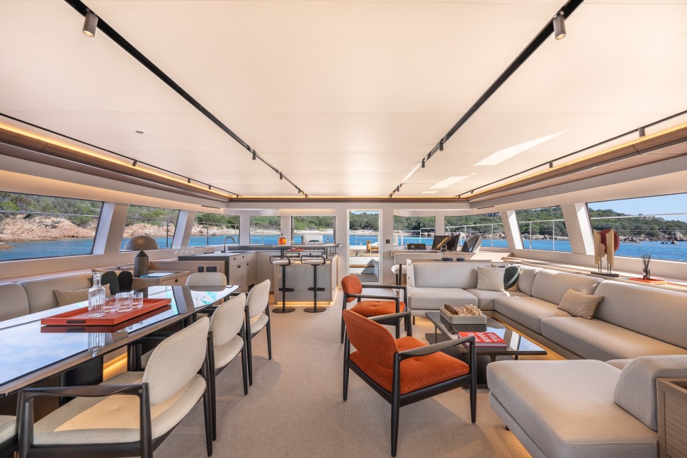 09 lagoon eighty3 catamaran saloon interior2