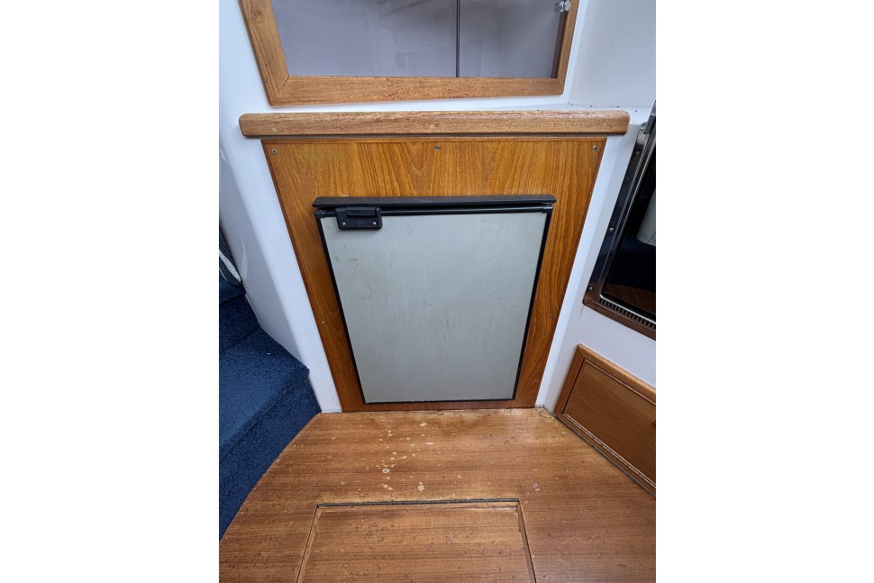 11 Riviera 3300 Ritzy Era Galley 15