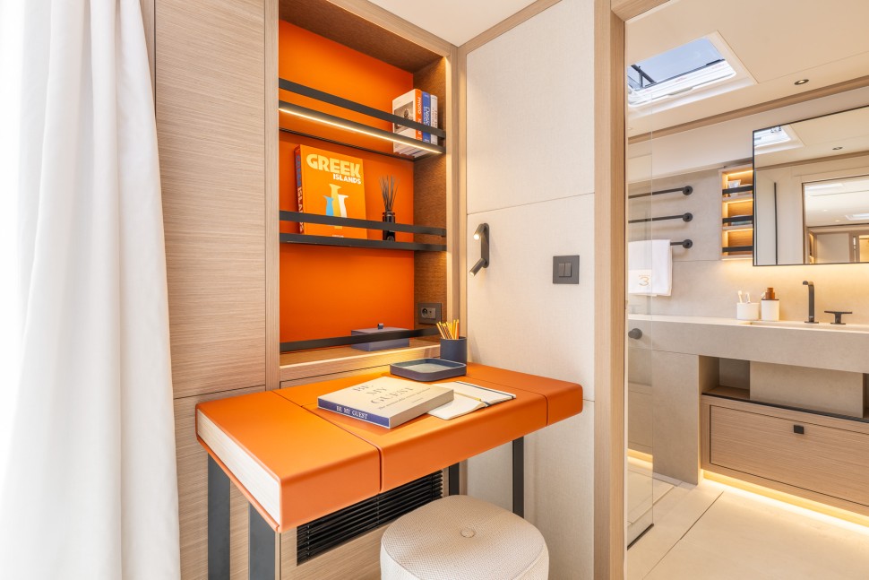 16 lagoon eighty3 catamaran cabin vanity desk