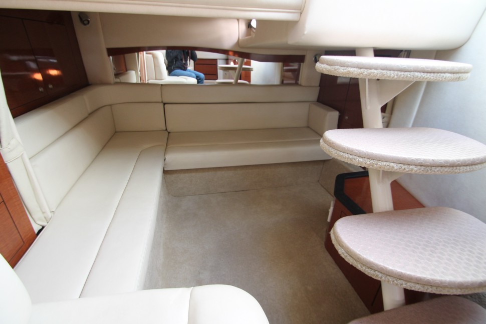 16 sea ray aft cabin