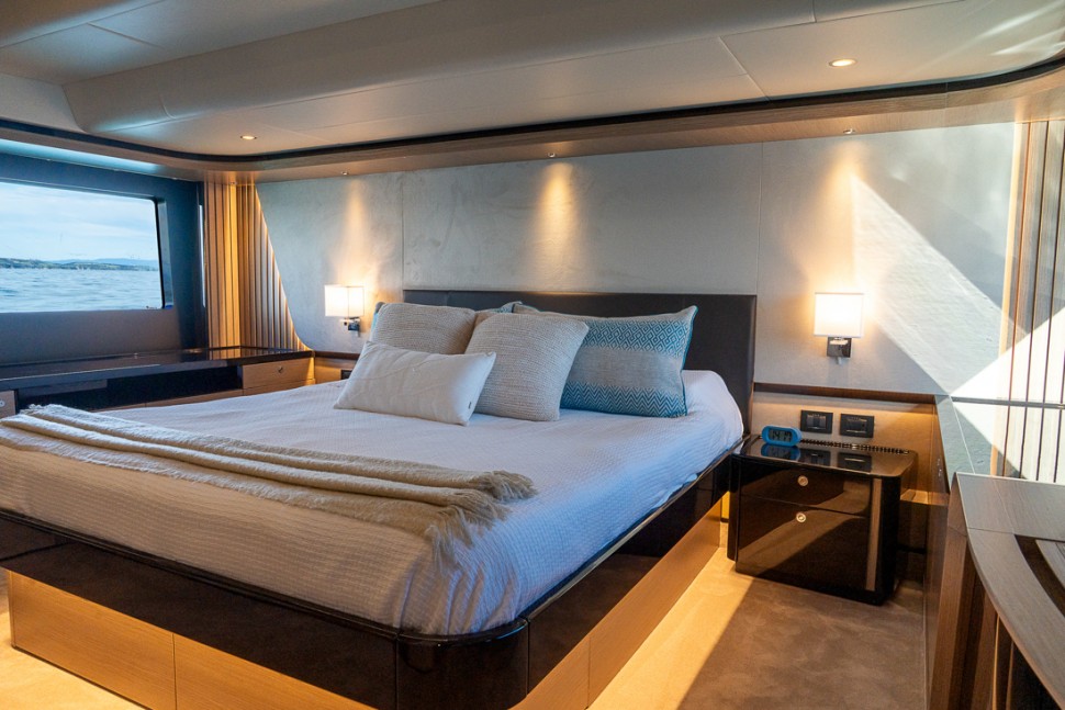 17 INT Bed Absolute Navetta 58 30