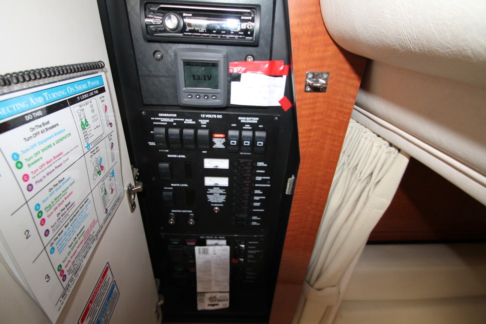 19 sea ray switchboard