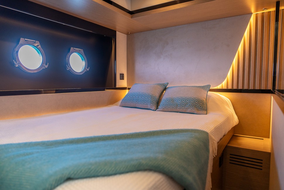 19. INT Bed Absolute Navetta 58 25