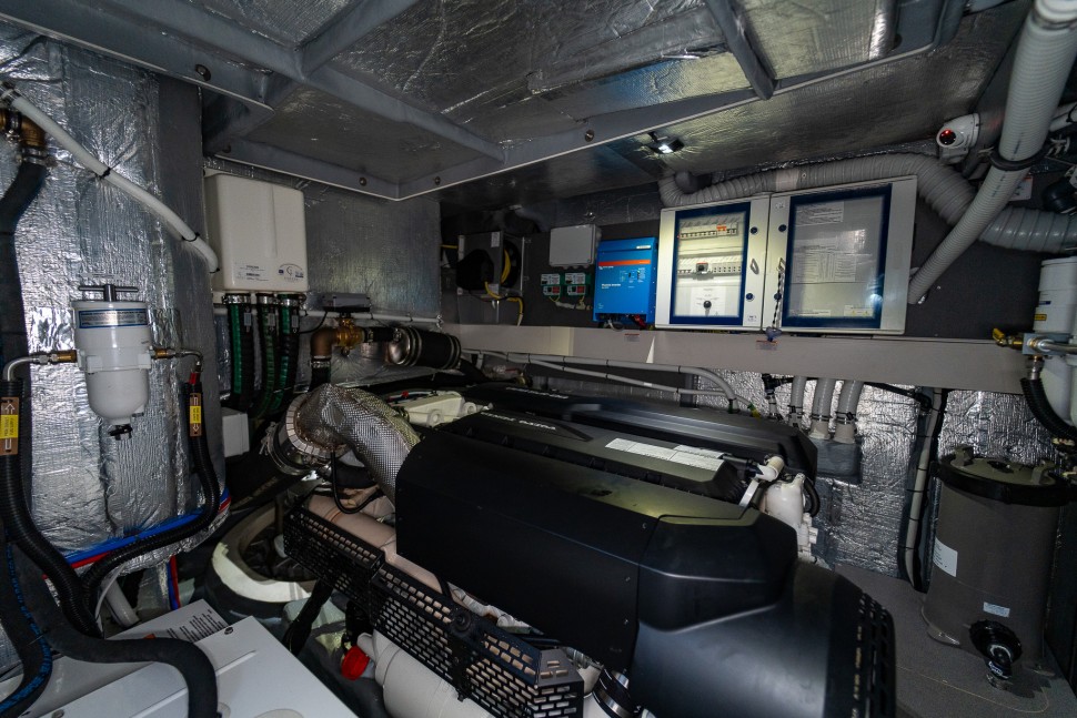 23. Absolute Navetta 58 92