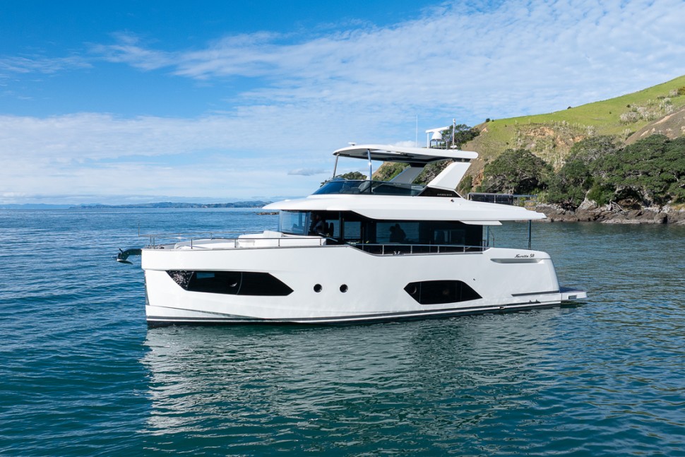 3. EXT Still Absolute Navetta 58 58