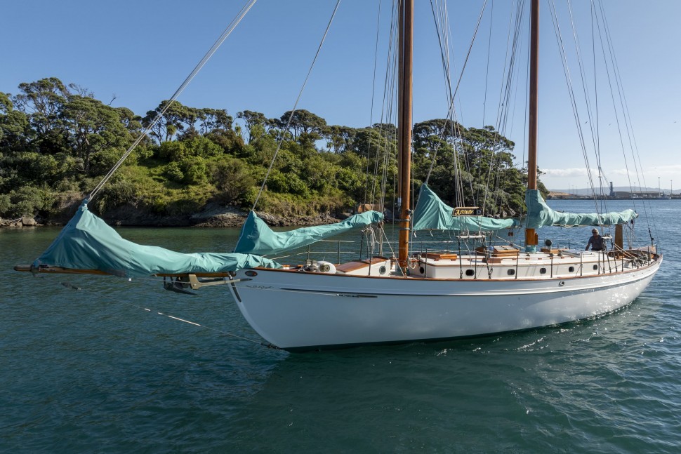 Alden Schooner 18