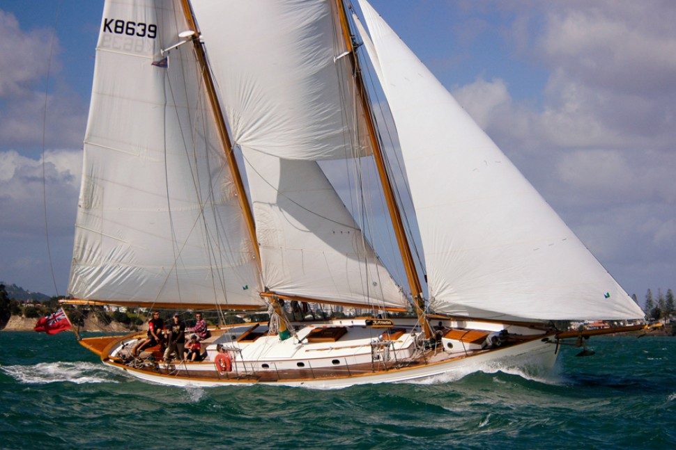 Alden Schooner 28
