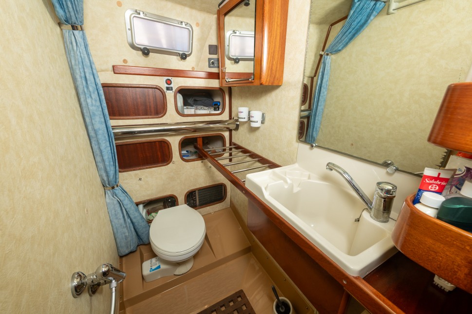 Amel Super Maramu 2000 SeaBean 160