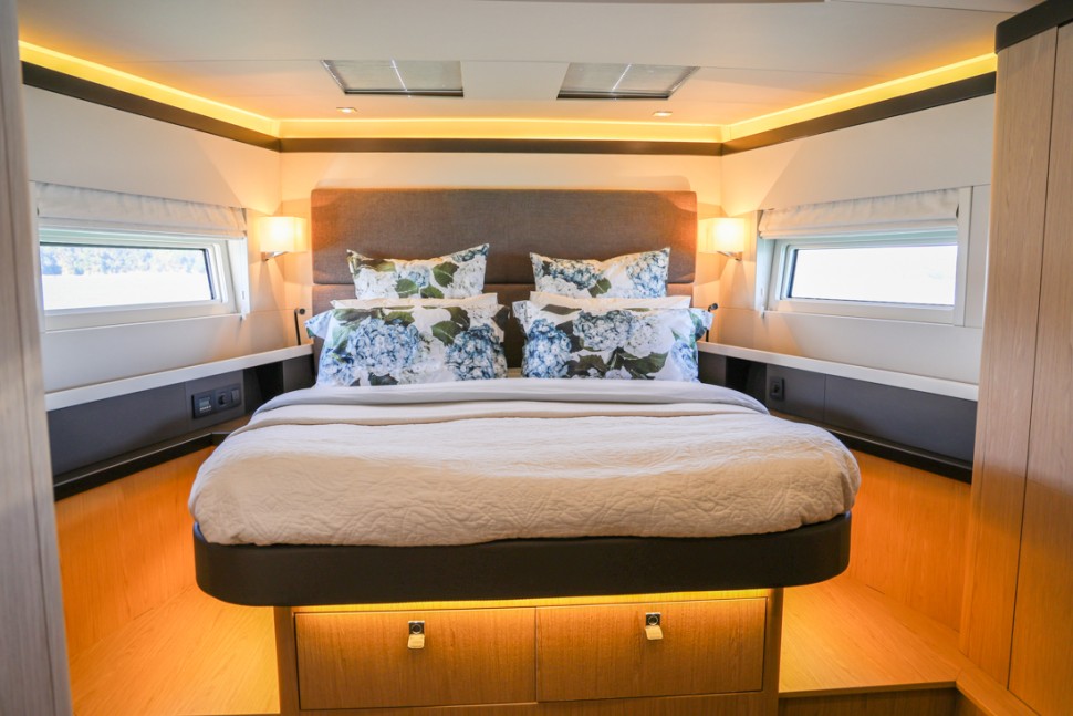 BENETEAU OCEANIS 62 FENICE 17