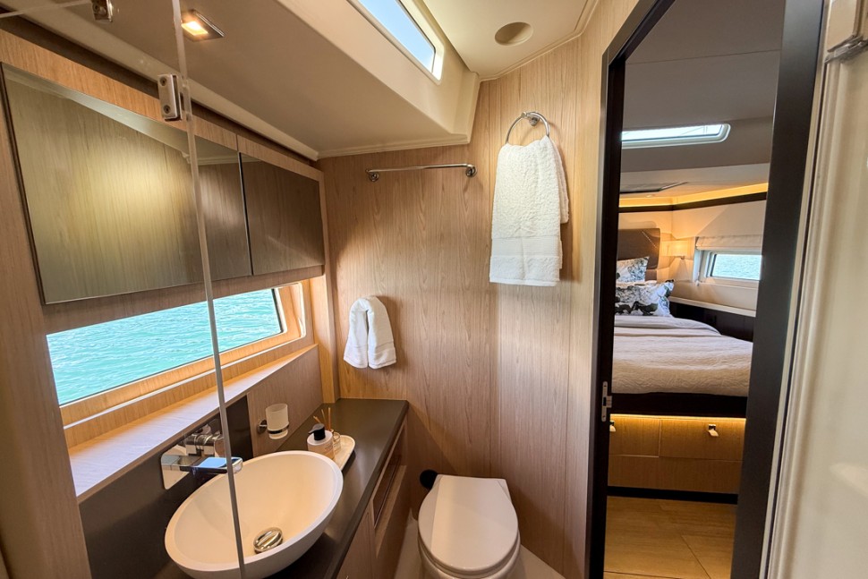 BENETEAU OCEANIS 62 FENICE 18