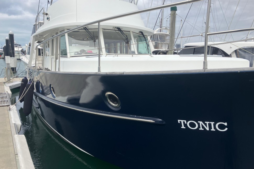 Benetea swift trawler 42 tonic 5 bow