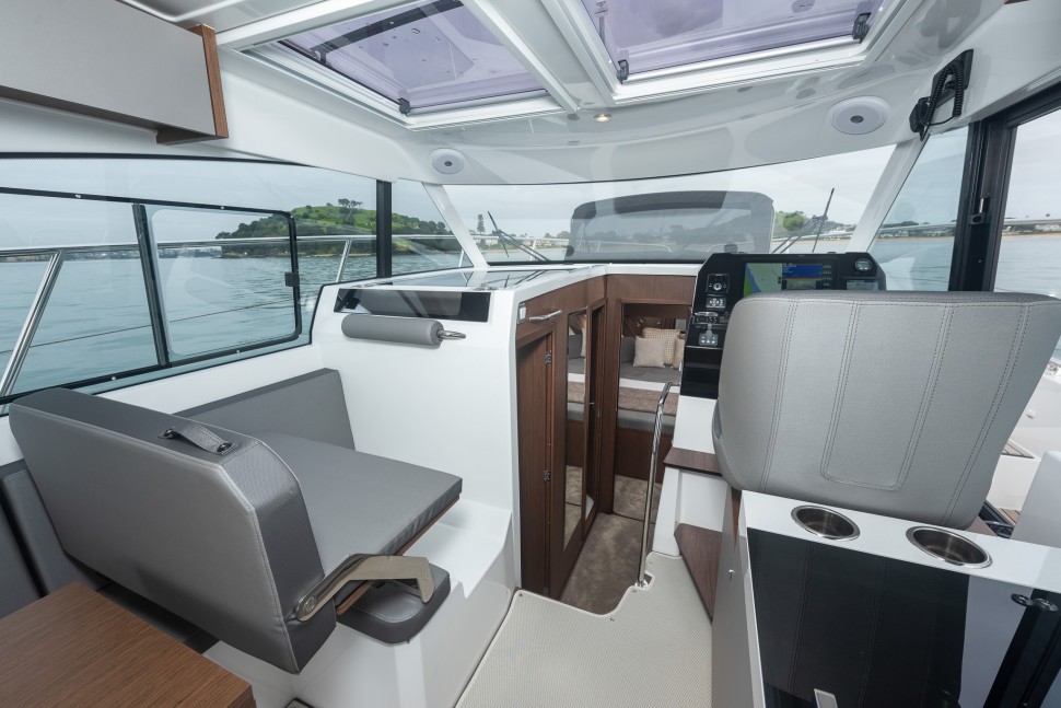 Beneteau Antares 11 12