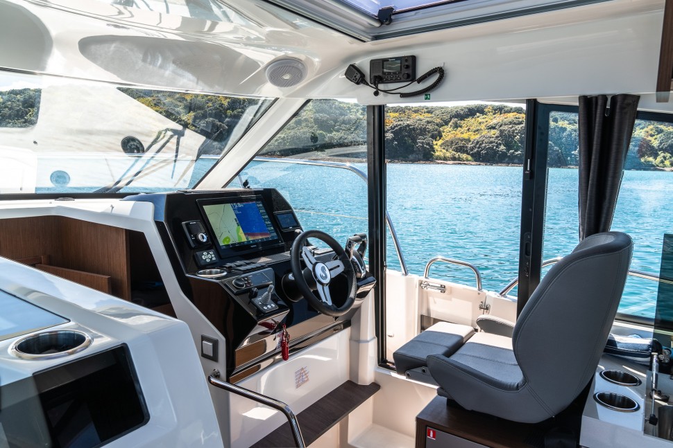 Beneteau Antares 11 13