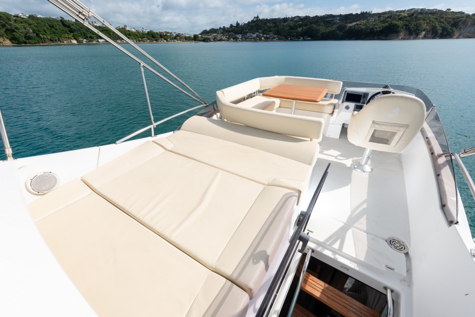 Beneteau Antares 42 08