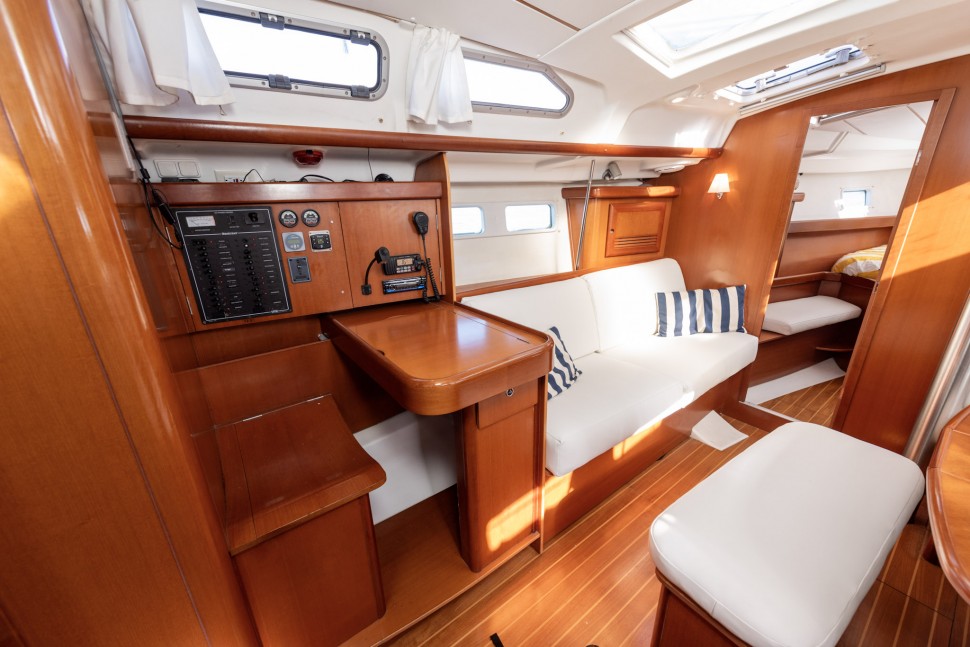 Beneteau Clipper 423 18